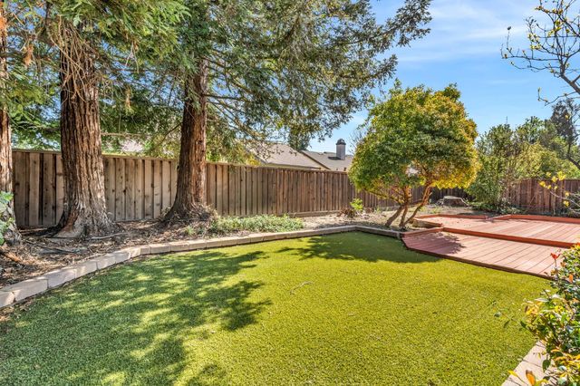 1612 Alnwick Dr, Roseville, CA 95747