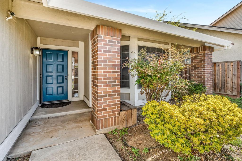 1612 Alnwick Dr, Roseville, CA 95747