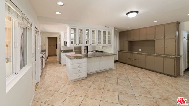 3102 Granville Avenue, Los Angeles, CA 90066