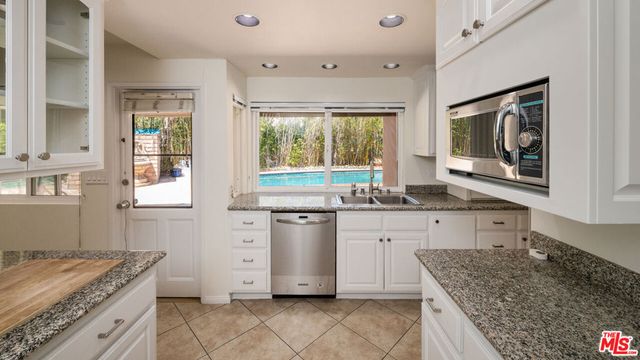 3102 Granville Avenue, Los Angeles, CA 90066