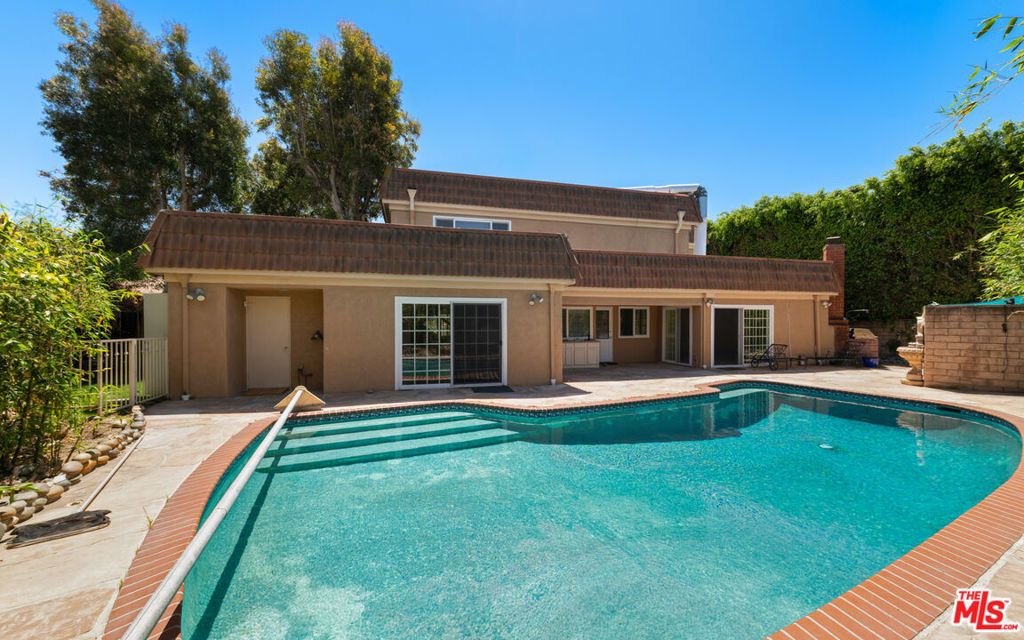 3102 Granville Avenue, Los Angeles, CA 90066