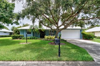 425 Greystone Court SW, Vero Beach, FL 32968