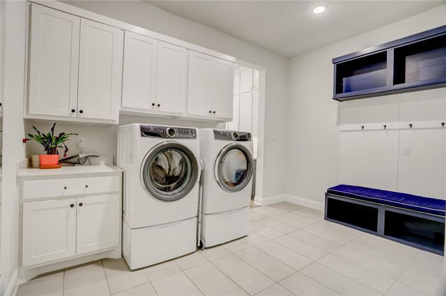 9818 Wright Drive, Manvel, TX 77578