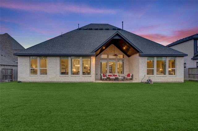9818 Wright Drive, Manvel, TX 77578