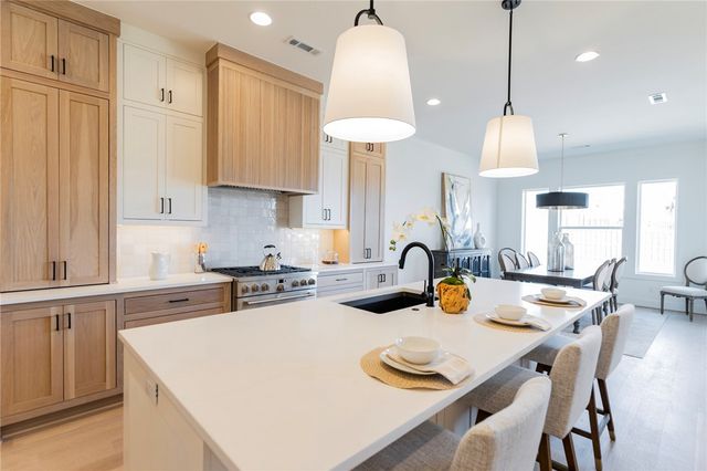 800 Greenhorn Street, Bentonville, AR 72712