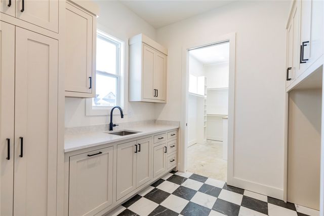 800 Greenhorn Street, Bentonville, AR 72712