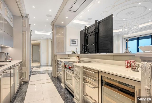 1512 Palisade Avenue 20AR-PH, Fort Lee, NJ 07024