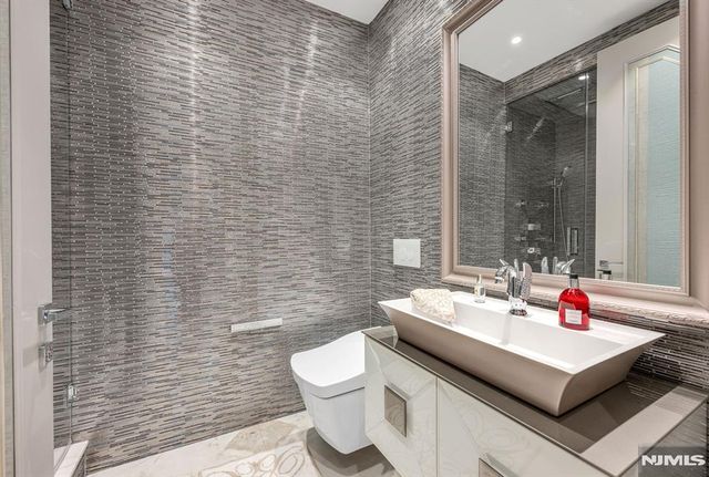 1512 Palisade Avenue 20AR-PH, Fort Lee, NJ 07024