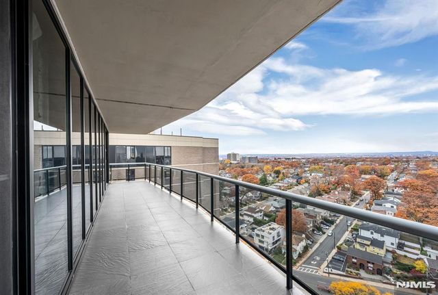 1512 Palisade Avenue 20AR-PH, Fort Lee, NJ 07024