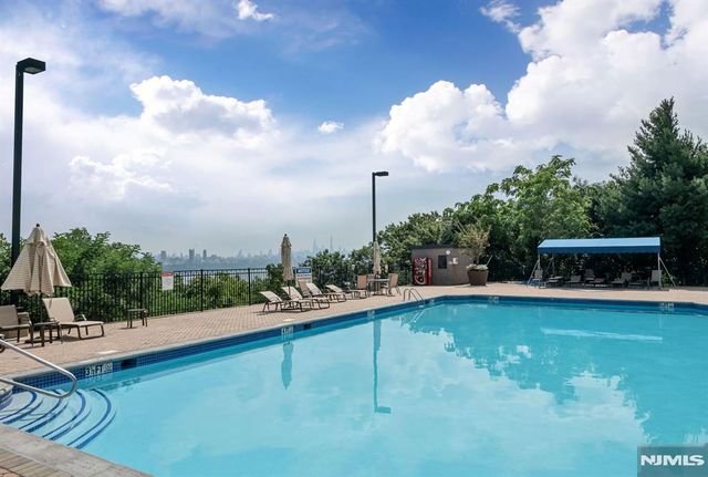 1512 Palisade Avenue 20AR-PH, Fort Lee, NJ 07024