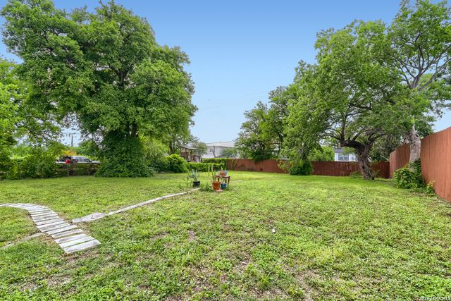 527 Eleanor Ave, San Antonio, TX 78209