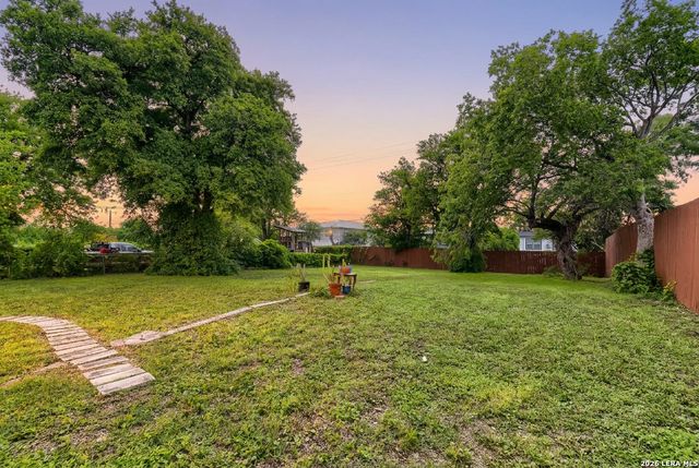 527 Eleanor Ave, San Antonio, TX 78209