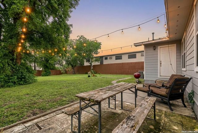 527 Eleanor Ave, San Antonio, TX 78209