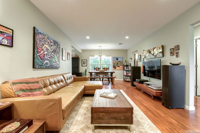 527 Eleanor Ave, San Antonio, TX 78209