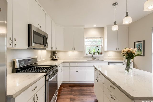 527 Eleanor Ave, San Antonio, TX 78209