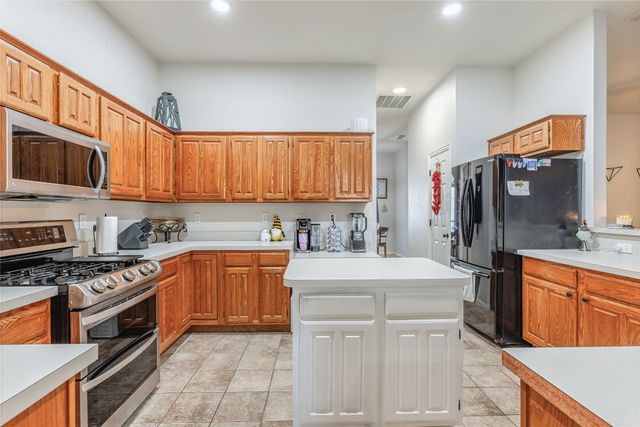 4017 Azalea Drive, Haltom City, TX 76137