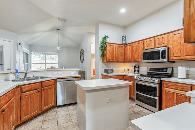 4017 Azalea Drive, Haltom City, TX 76137