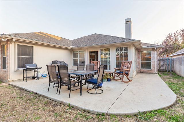 4017 Azalea Drive, Haltom City, TX 76137