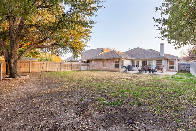 4017 Azalea Drive, Haltom City, TX 76137