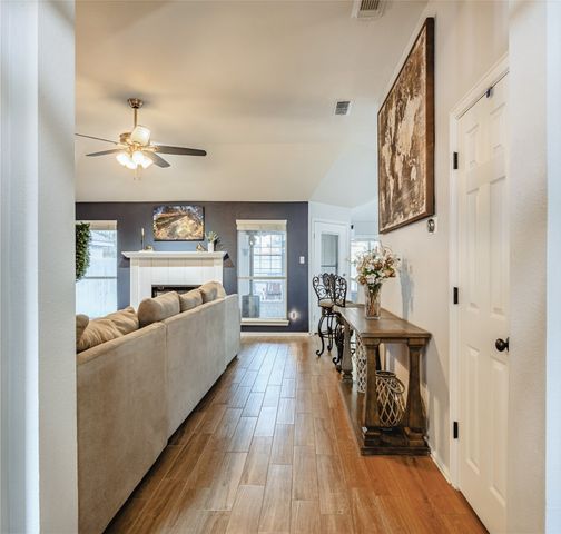 4017 Azalea Drive, Haltom City, TX 76137