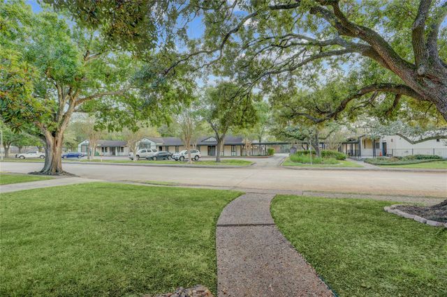 5918 Wigton Drive, Houston, TX 77096