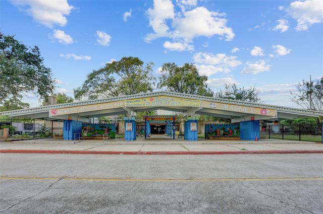 5918 Wigton Drive, Houston, TX 77096