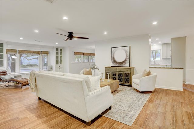 5918 Wigton Drive, Houston, TX 77096