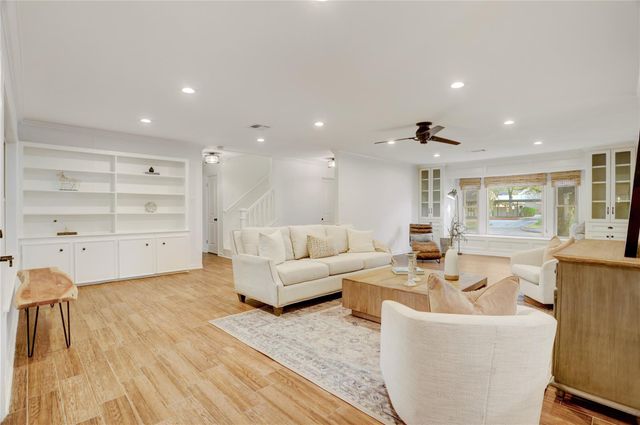 5918 Wigton Drive, Houston, TX 77096