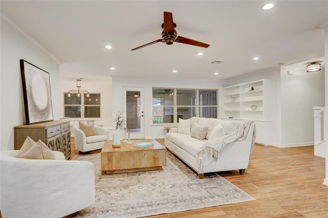 5918 Wigton Drive, Houston, TX 77096