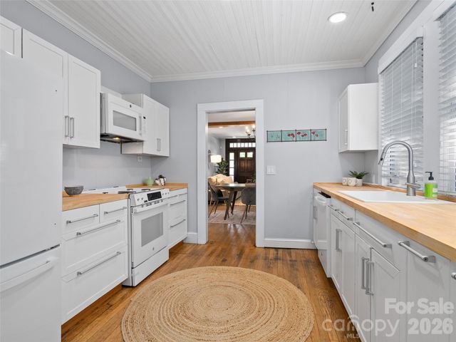 61 Walton Street, Asheville, NC 28801