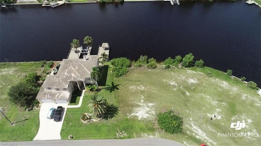 4105 33rd ST, CAPE CORAL, FL 33993 — exterior