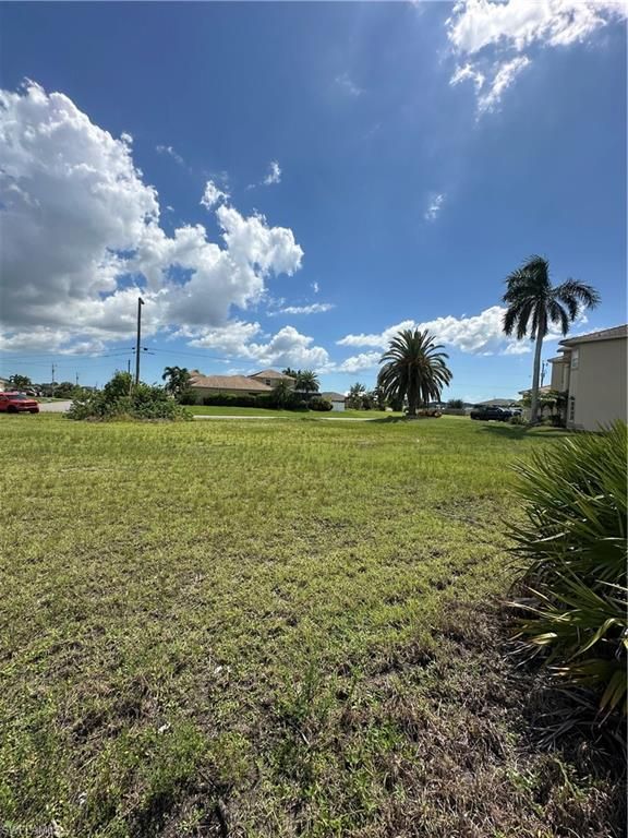 4105 33rd ST, CAPE CORAL, FL 33993 — photo 3