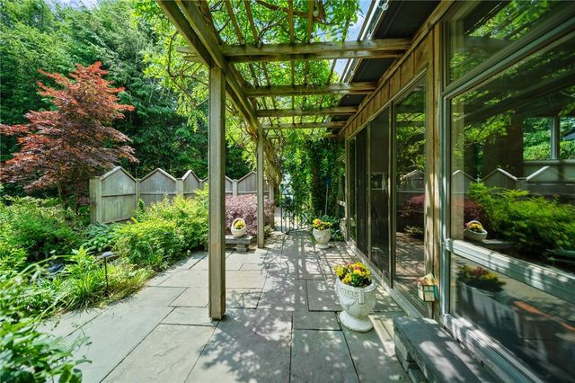 20 Wagner Road, Westerly, RI 02891