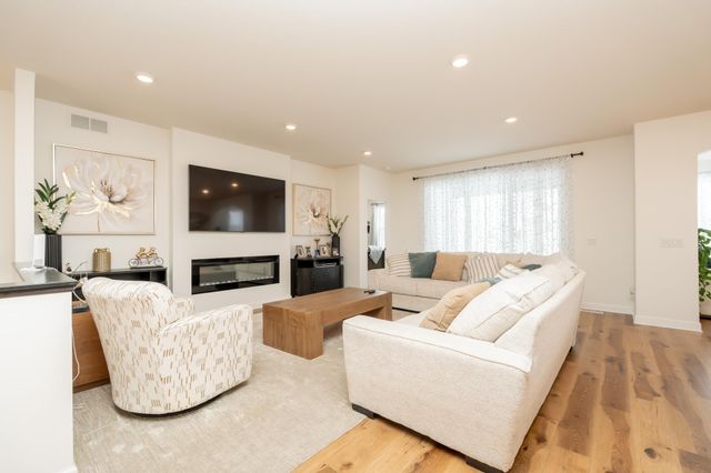 14962 Artaine Trail, Rosemount, MN 55068