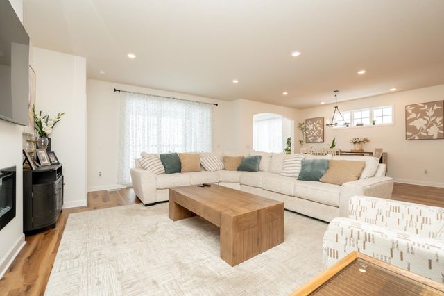 14962 Artaine Trail, Rosemount, MN 55068