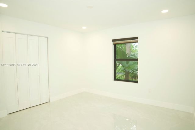 20500 SW 50th Pl, Southwest Ranches, FL 33332