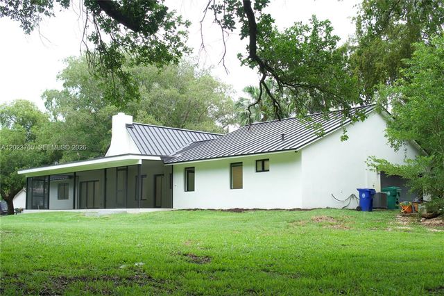 20500 SW 50th Pl, Southwest Ranches, FL 33332