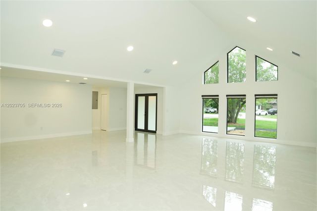 20500 SW 50th Pl, Southwest Ranches, FL 33332