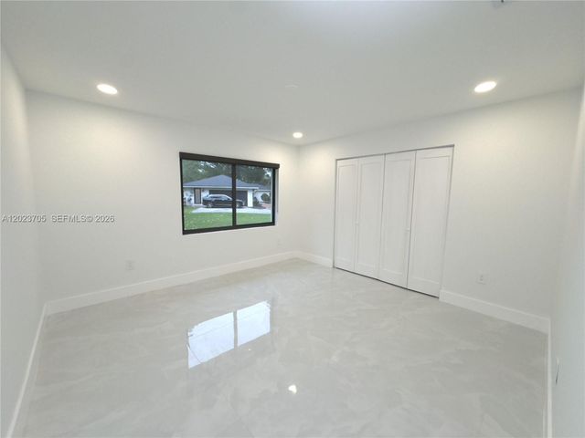 20500 SW 50th Pl, Southwest Ranches, FL 33332