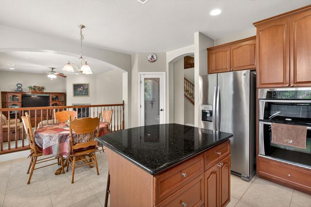 829 Hildebrand Cir, Folsom, CA 95630