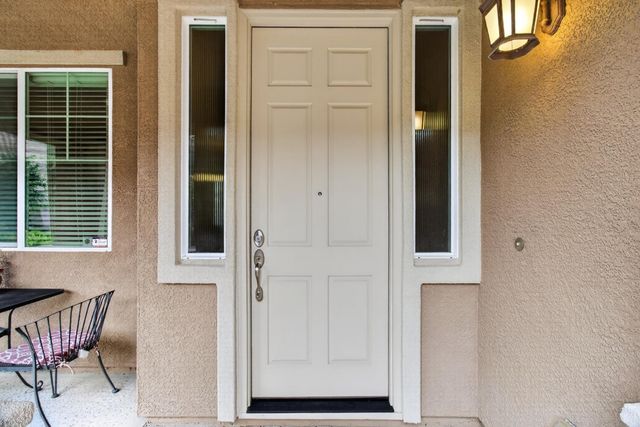 829 Hildebrand Cir, Folsom, CA 95630