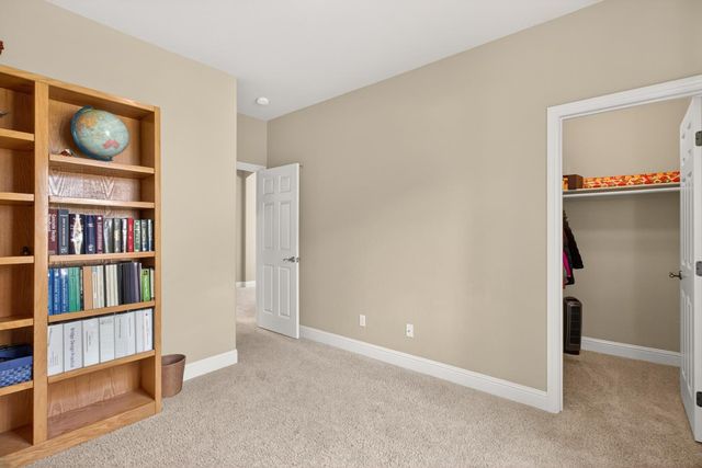 829 Hildebrand Cir, Folsom, CA 95630