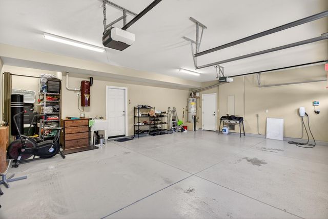 829 Hildebrand Cir, Folsom, CA 95630