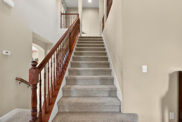 829 Hildebrand Cir, Folsom, CA 95630