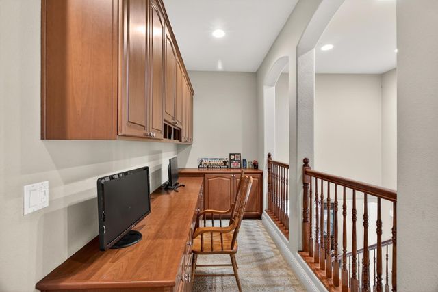 829 Hildebrand Cir, Folsom, CA 95630