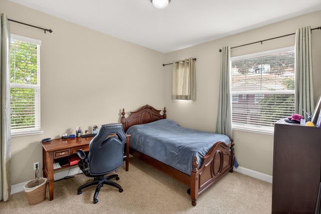 829 Hildebrand Cir, Folsom, CA 95630