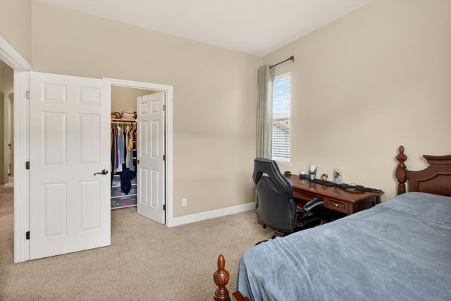 829 Hildebrand Cir, Folsom, CA 95630
