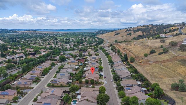 829 Hildebrand Cir, Folsom, CA 95630