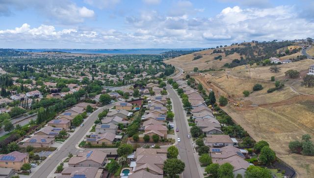 829 Hildebrand Cir, Folsom, CA 95630