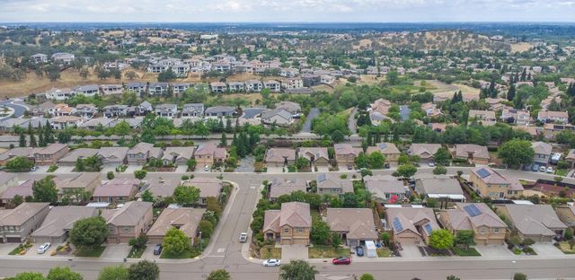 829 Hildebrand Cir, Folsom, CA 95630